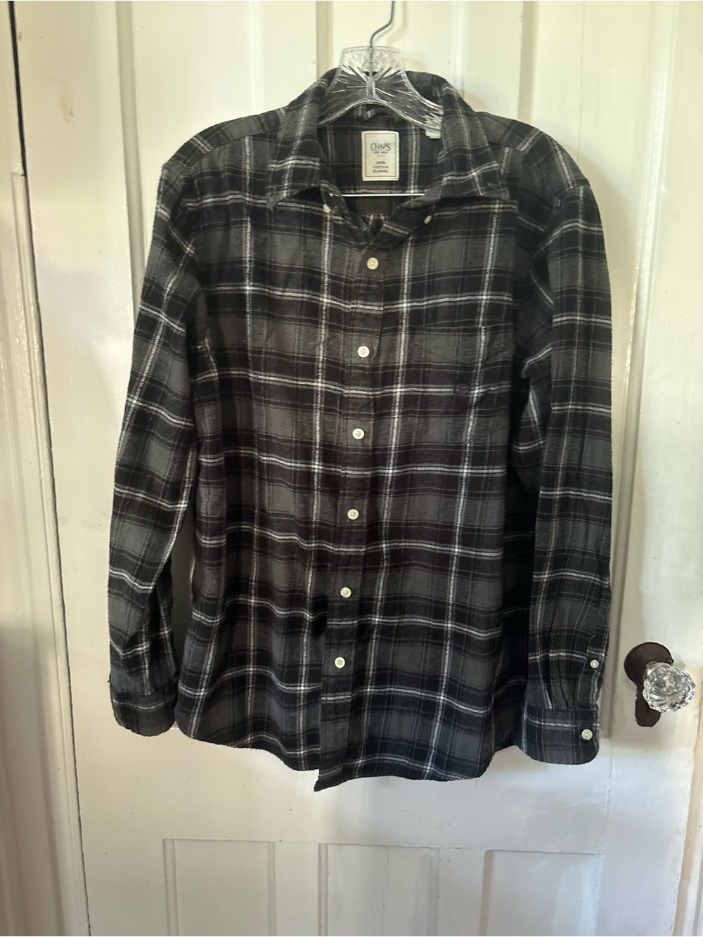 Chaps Men’s Black & Gray Plaid Long-Sleeve Button-Down Shirt